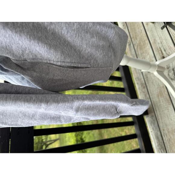 Cozy Grey Crewneck Sweatshirt- Size L- NWOT - Picture 4 of 4